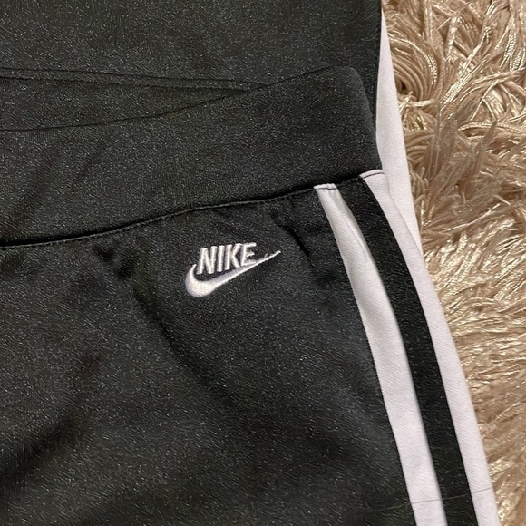 NIKE Black Straight Leg Pants Medium - Picture 2 of 8